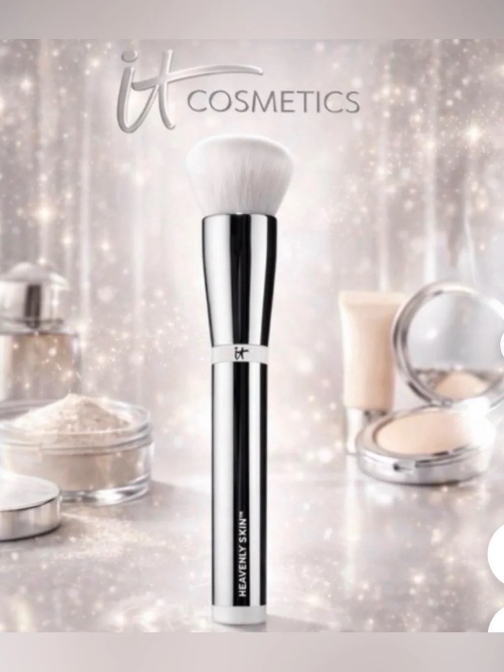 It Cosmetics Heavenly Skin brush #702! NWOB